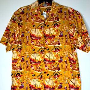 Disneyland/Wonderground Gallery Button Up